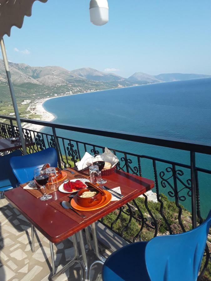 Odhisea Hotel Restaurant Qeparo Exterior foto