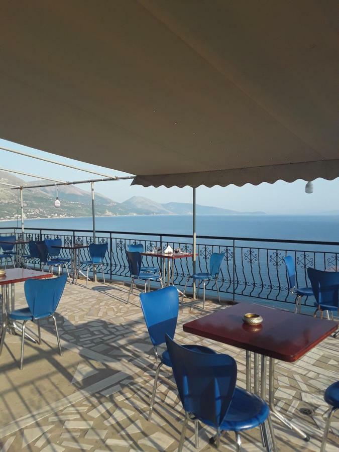 Odhisea Hotel Restaurant Qeparo Exterior foto